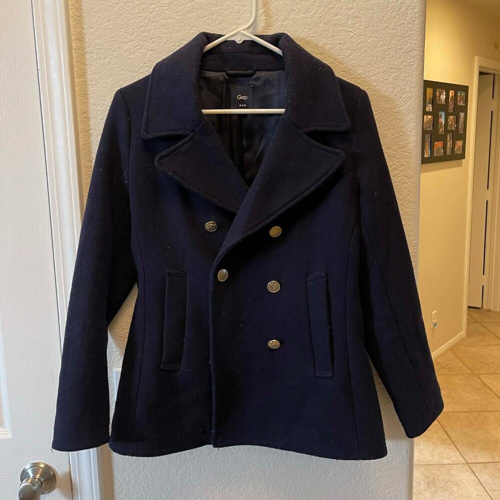 ladies Gap brand peacoat